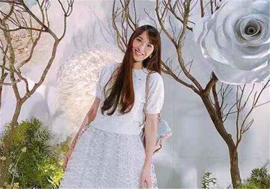 歌手吴佩慈晒照拒绝给孩子买玩具 这到底是什么原因呢?