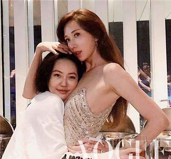 1574133023336285.jpg 这是什么神仙友情?小S给志玲姐姐奉上诚挚祝福