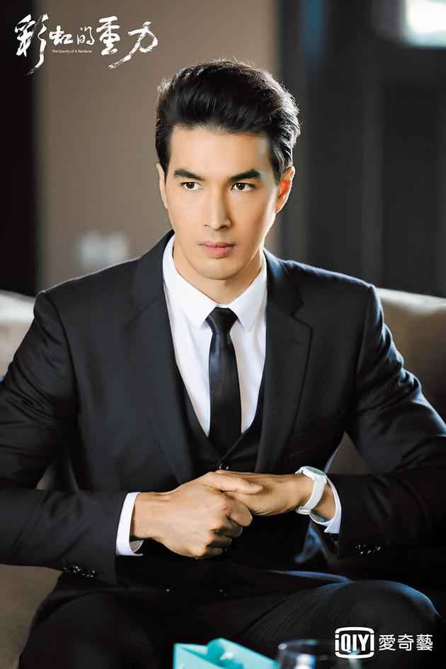 宣璐新剧与高以翔张亮锦荣搭档 满屏都是大长腿男神