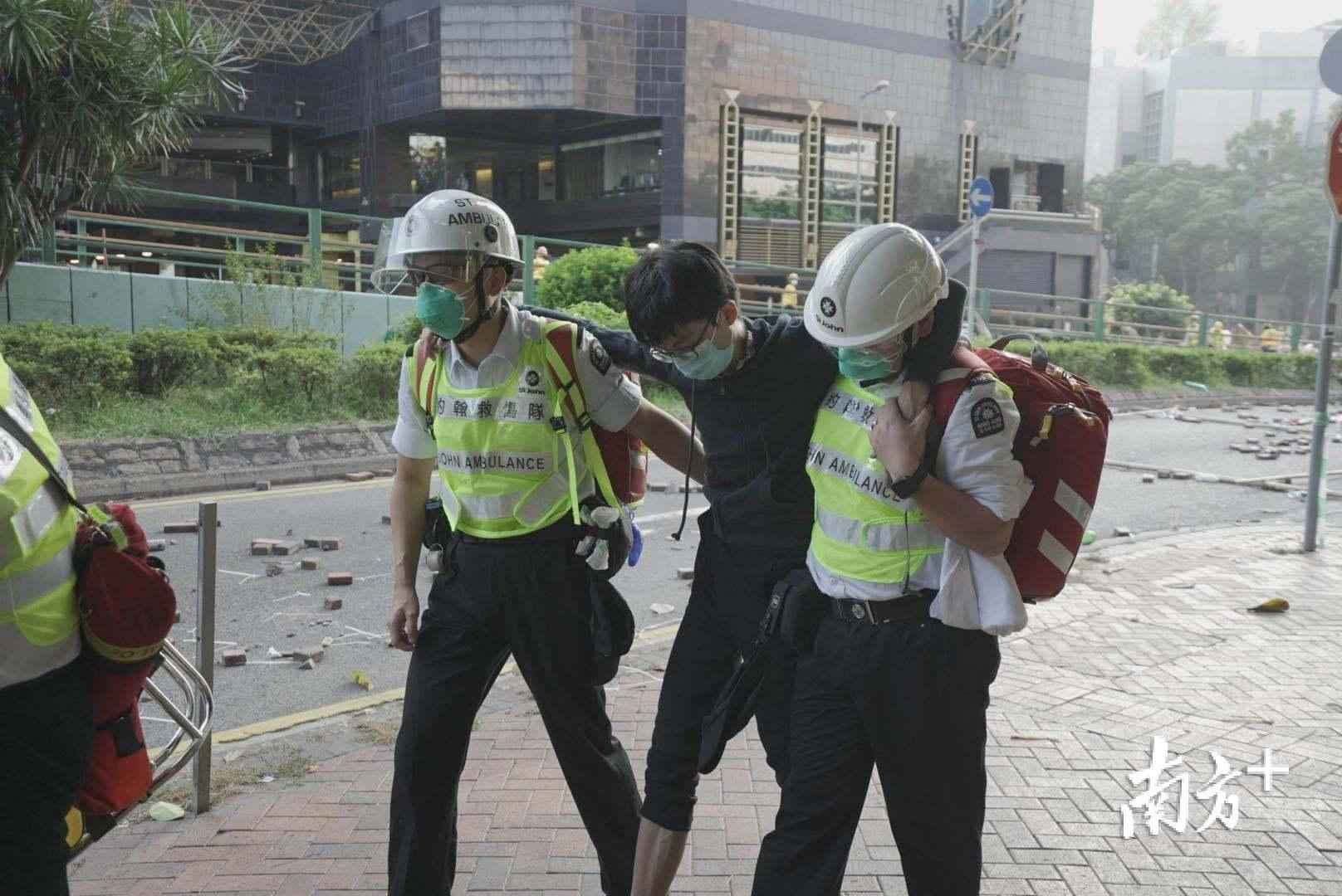 南方+直击|触目惊心！暴力漩涡中的香港理工大学