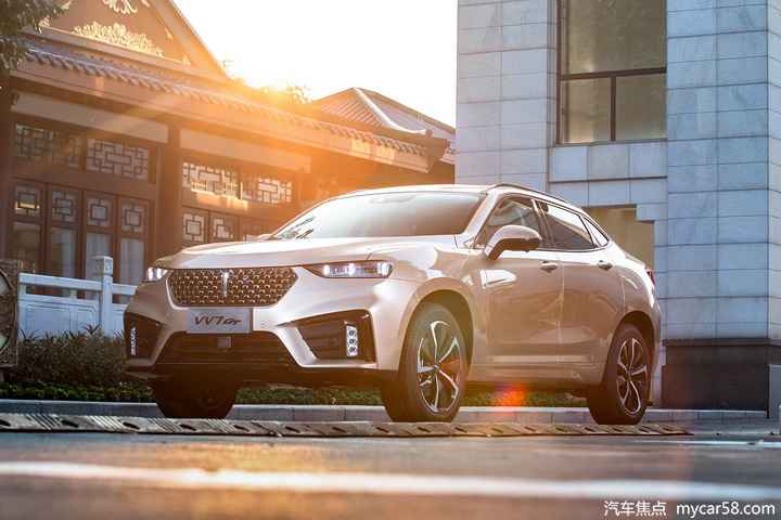 首款自主轿跑SUV，20万的售价50万级配置，年轻人不二之选