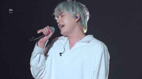 头条最新消息:圭贤演唱《Breathe》想起好兄弟钟铉不断哽咽