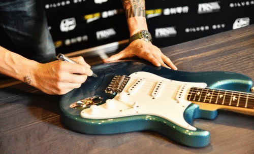 头条:双屏互动、直播抽奖......百度沸点音乐会“互动范儿”玩法抢鲜看！