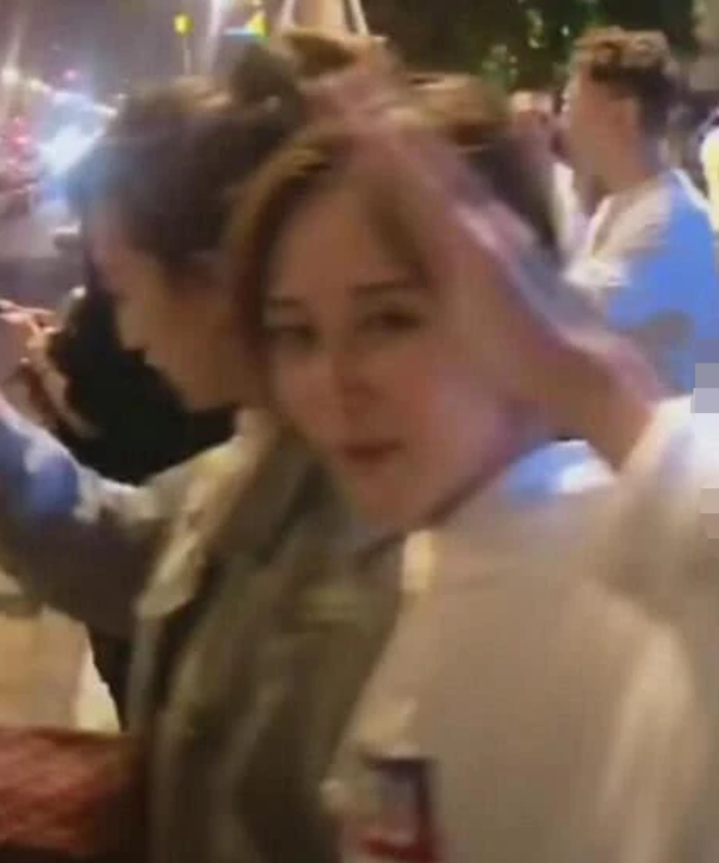 今日热点:王思聪被打消限令后首现身