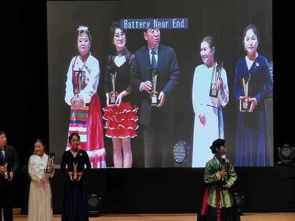 头条最新消息:星光大道评委蓝天大妈（王爱淑）出席第10届“东亚洲文艺庆典”