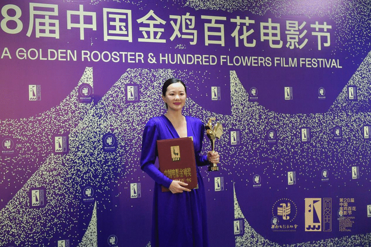 热文:金鸡百花影戏节智能单品咕咕机，明星都在用