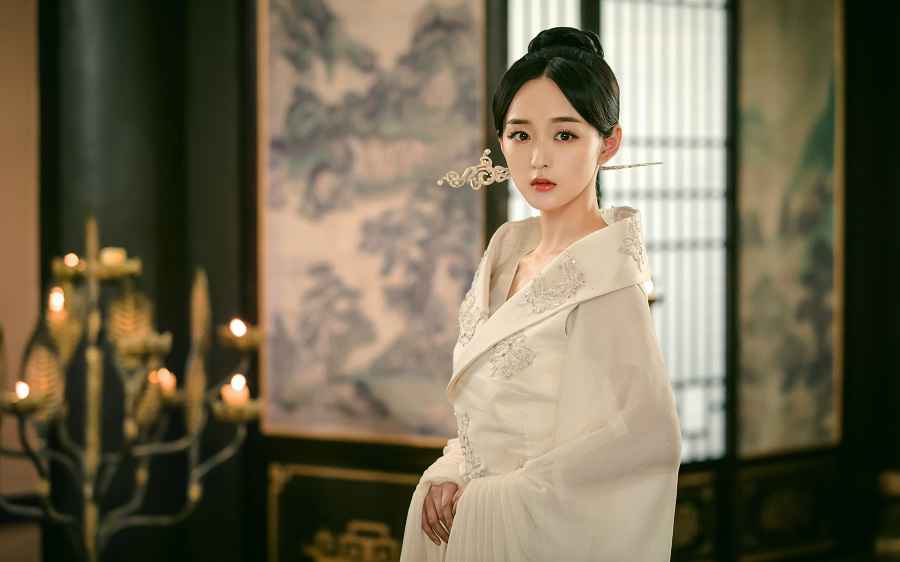 今日头条:何泓姗《凤弈》今天收官 生长型女主灵气爆棚