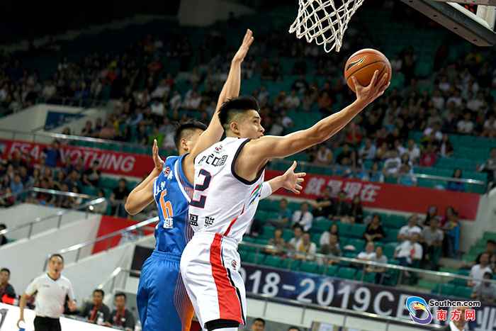 中原头条:CBA：广州队五人得分上双 主场首秀收获大胜