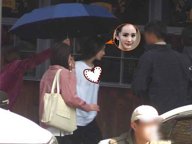 杨幂拍摄新戏全程黑脸 翻白眼不耐烦催促赶紧收工