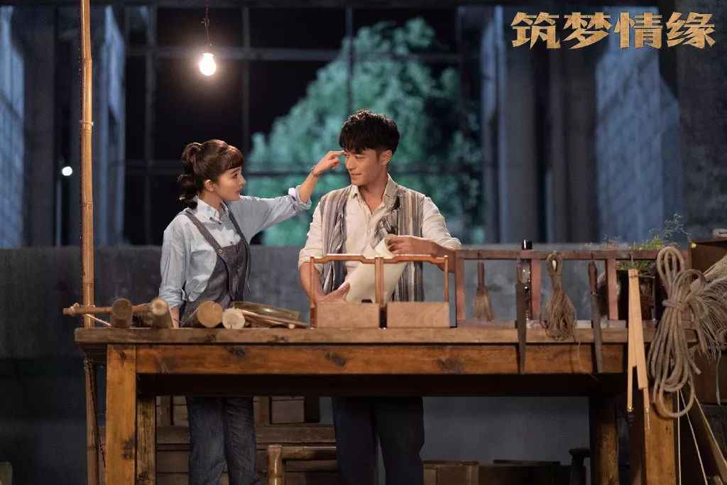 杨幂《筑梦情缘》上热搜收视率却很低 昔日高收视女王要凉了吗？