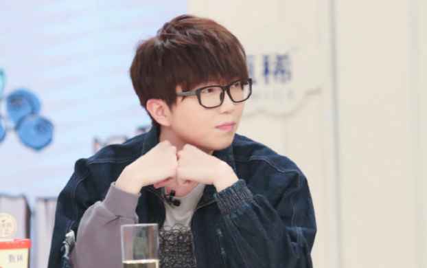 宝藏男孩毛不易又营业了！仿照小S心情包笑翻全场