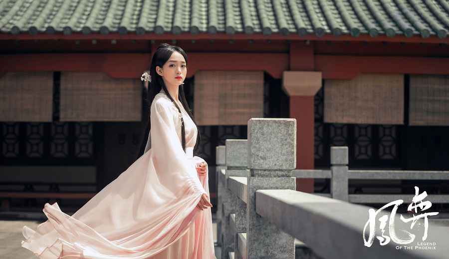 何泓姗《凤弈》扮演叶凝芝 被赞“Q版皇妃”