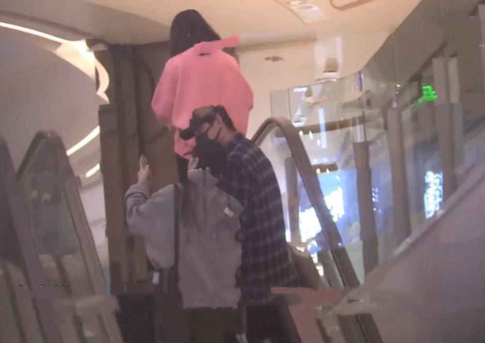 尹正蒋梦婕深夜同回旅馆 恋情据说再添实锤