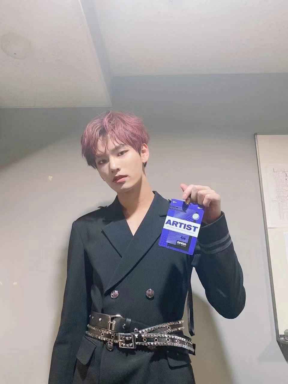 姚显着登上MAMA舞台 超强实力狂吸外洋粉