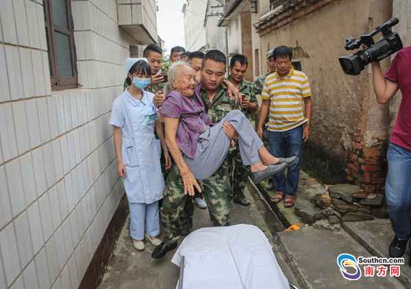 各地基层党组织和一线党员全力以赴确保人民群众生命安全