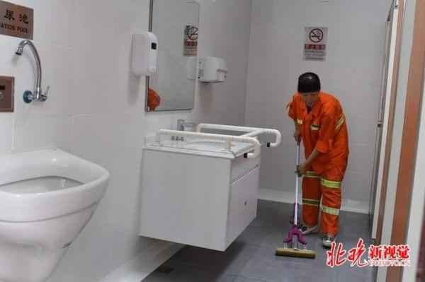 北京94座旅游茅厕获评A级 标识牌已“换新” 北京94座旅游茅厕获评A级 标识牌已“换新”