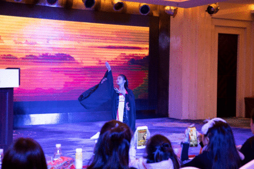 小演员杨慧莎介入影戏《大明少年》宣布会