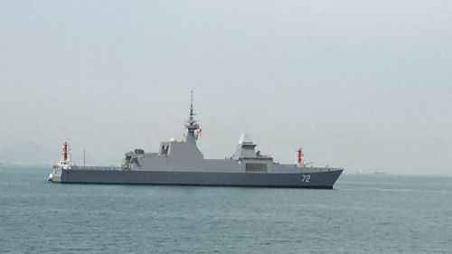 参与海军创建70周年多国海军运动的首艘外国舰艇抵达青岛