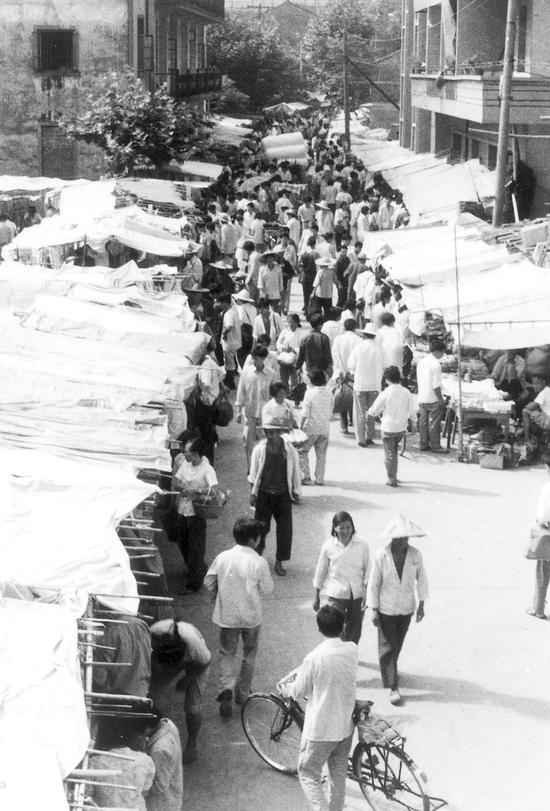 70年发展回眸:改革“模范生”浙江何以先行先试?