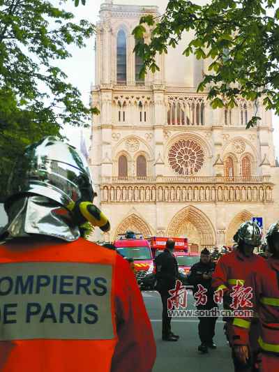 巴黎圣母院之殇：重建或需数十年 为何损失惨重？