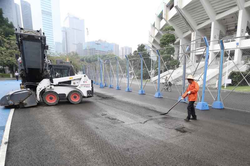 “天体环路” 塑胶跑道8月底与市民碰头