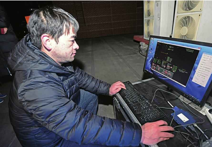 一次间隔500公里的“握手”