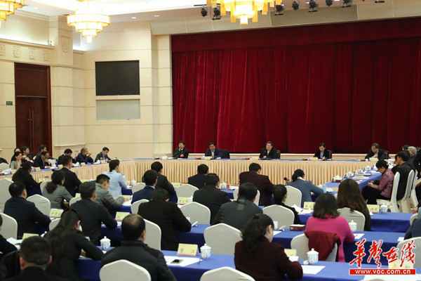 杜家毫介入政协联组接头，寄语委员识大局连民气善思考勇继续