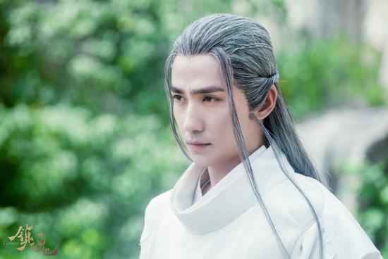 《镇魂》今晚大了局 辞别沈巍”朱一龙出色不落幕