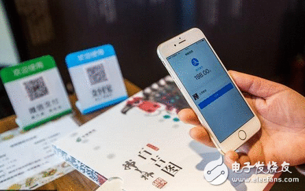 我们没有用银联闪付银行谁人恨呀：付出宝微信一连不断的推广无现金消费 最终惹怒央视银行