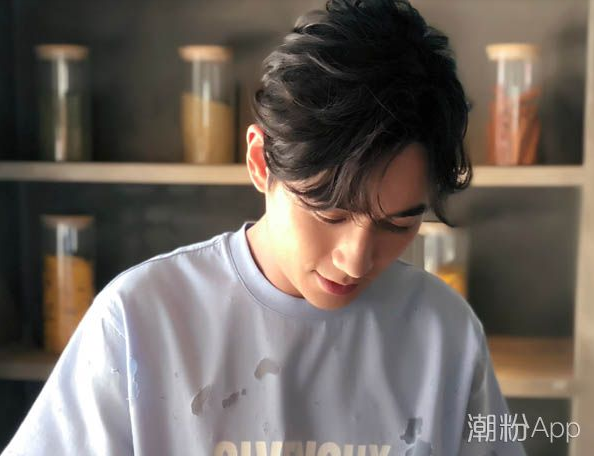 朱一龙为什么叫居老师 这个88年大男孩有些成熟