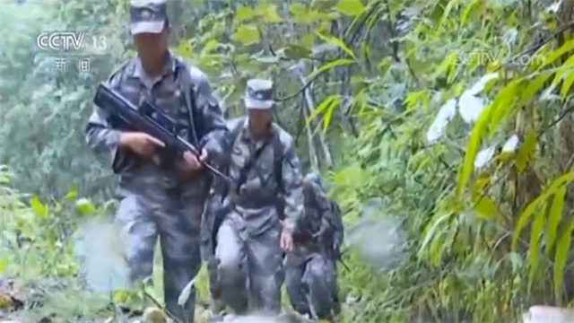 家国情怀！他们冒险穿越丛林 只为了守护这片疆土