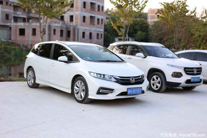 春节走街串巷随拍，广东小农村都有些啥新车？