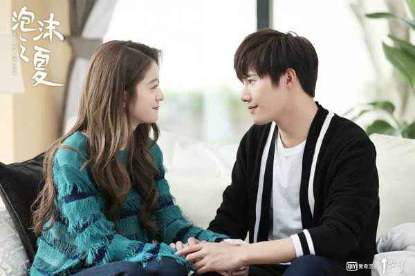 《泡沫之夏》播放量已打破9.7亿 成95后最爱甜点剧