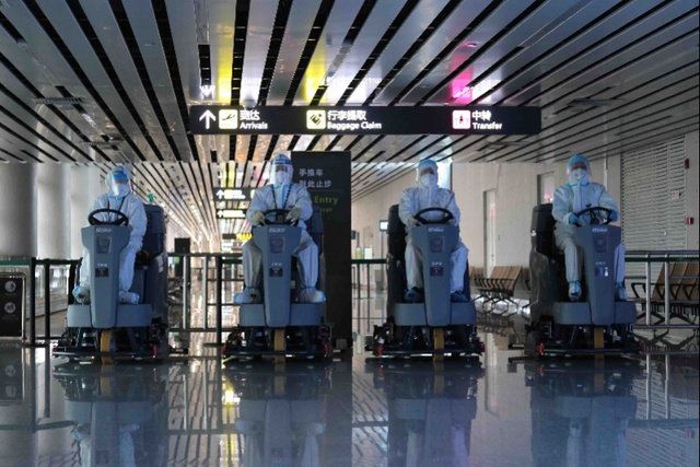 防疫消杀新招!白云机场引进150度高温消杀设备