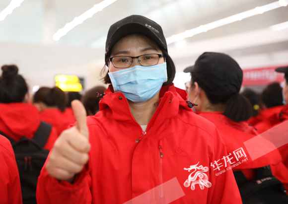 视频|重庆241人医疗队再援孝感！这群“孩子”瞒着怙恃出征了