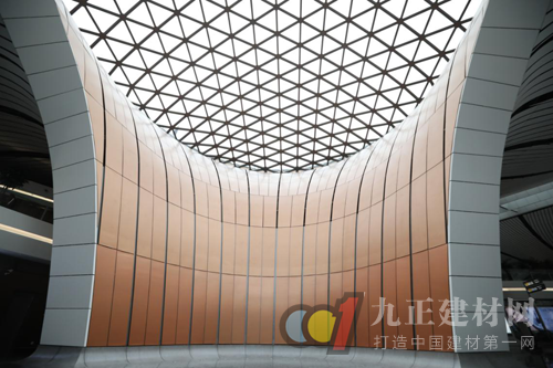  直击北京大兴国际机场，明晰新国门的艺术设计与创新技术