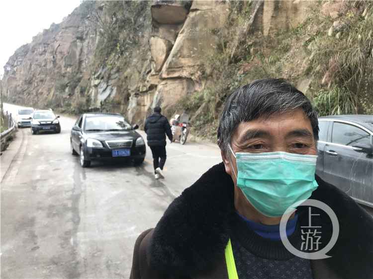 渝鄂接壤小镇的“守卡人” ：我“冒犯”你，你就不会“冒犯”别人