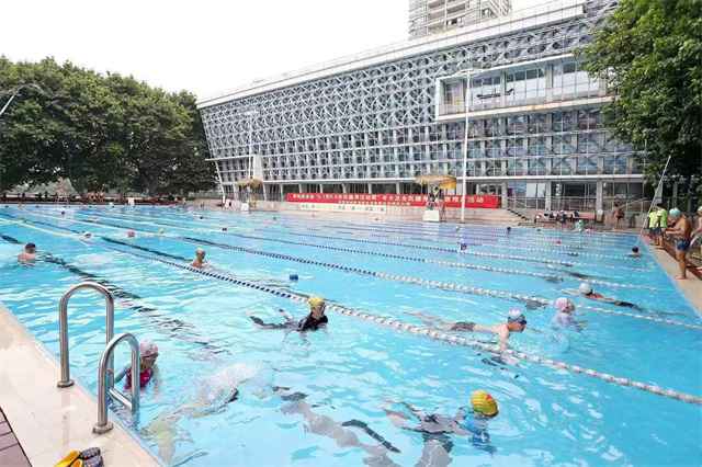 广州市多部分齐抓共管确保泳季游泳场合安详