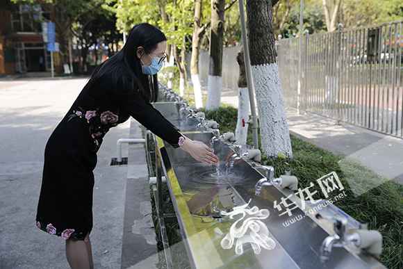 视频|开学在即，学校筹备好了吗？记者现场打探两所学校