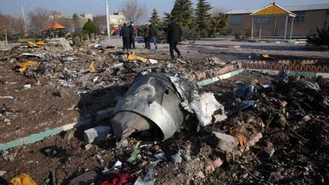 波音飞机伊朗坠毁后公司股价已跌超2%！176遇难者含7国百姓