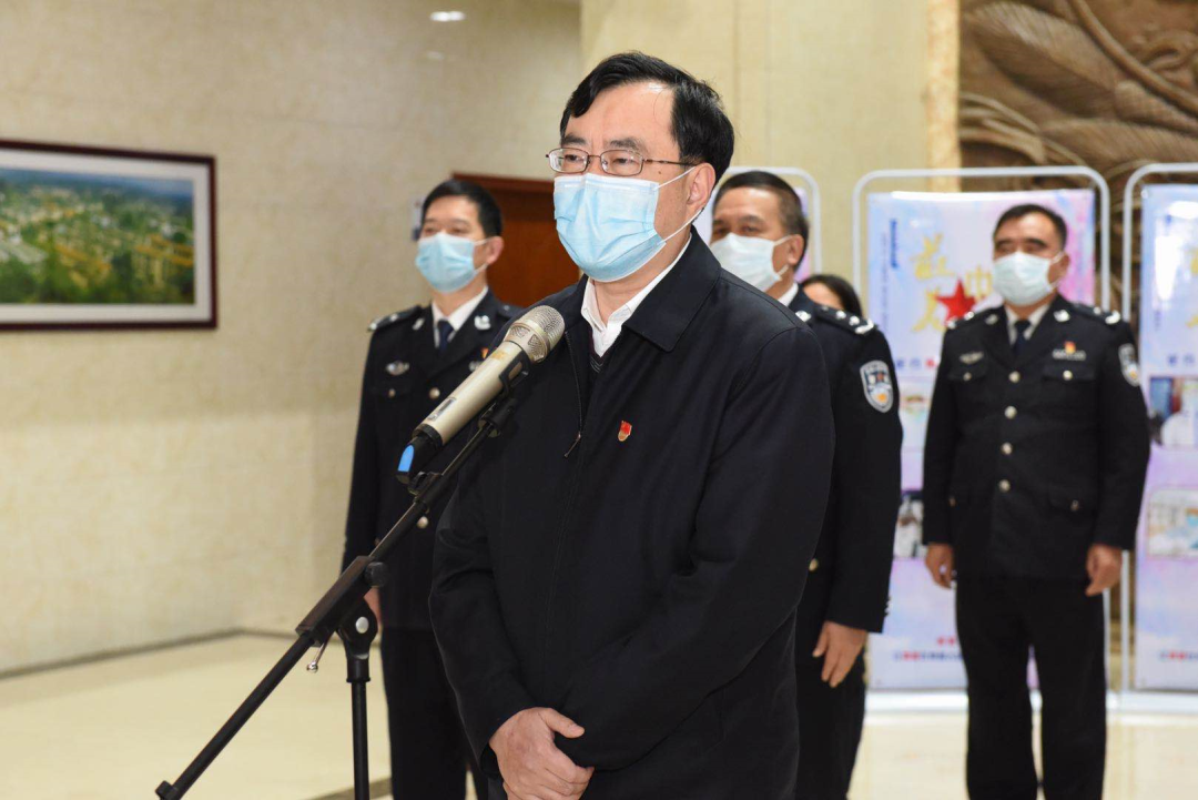 广东牢狱系统30名援鄂女警平安凯旋 厅党委书记陈旭东到英德牢狱迎接