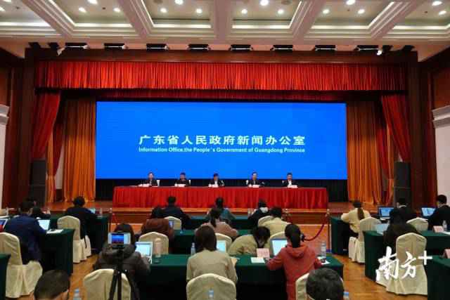 2日0至12时，广东新增1例境外输入病例，为汕头陈诉英国输入