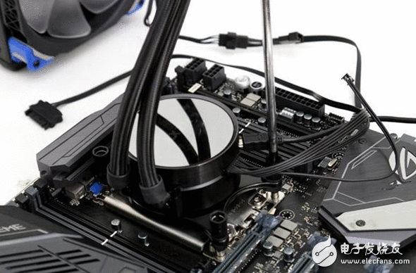 AMD Threadripper开箱图赏：从没有见过巴掌大的处理惩罚器！