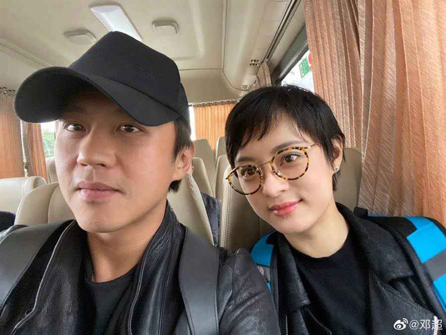 邓超、孙俪婚姻糊口幸福搞笑。（图／翻摄自邓超微博）