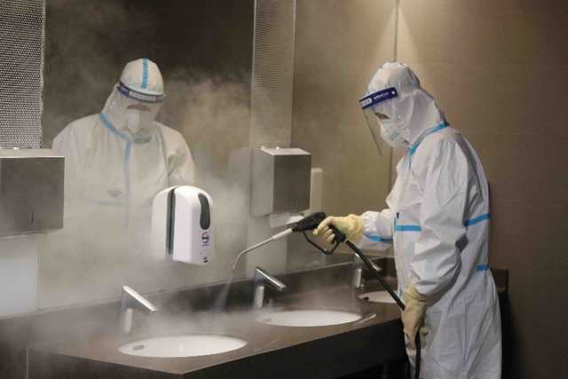 防疫消杀新招！白云机场引进150度高温消杀设备