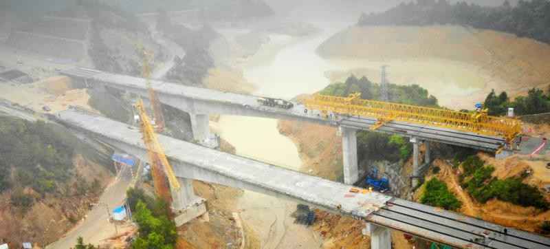 大丰华高速三涉水大桥顺利意会，比预定工期提前20天