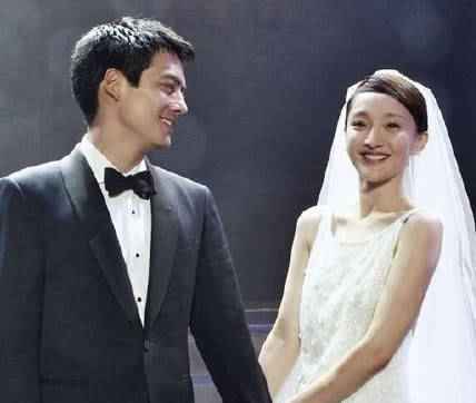 高圣远清空与周迅合影 婚变据说愈演愈烈