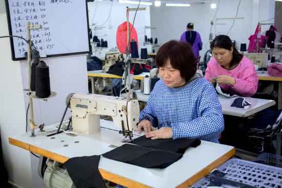 天等采纳法子让易地搬家群众搬得出、稳得住、能致富