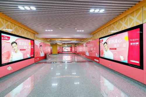 中街1946牵手代言人陈伟霆 天猫欢聚日新品爆卖50000+套