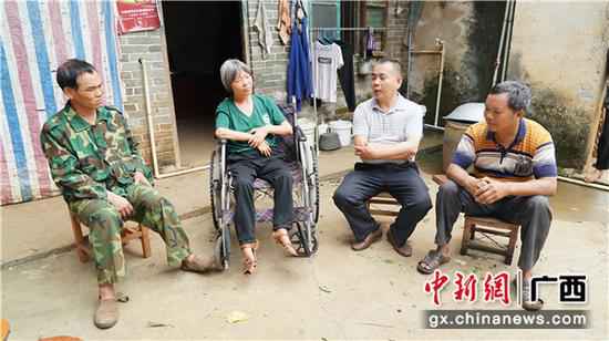 横县：残疾佳偶相濡以沫 养蚕走上脱贫路